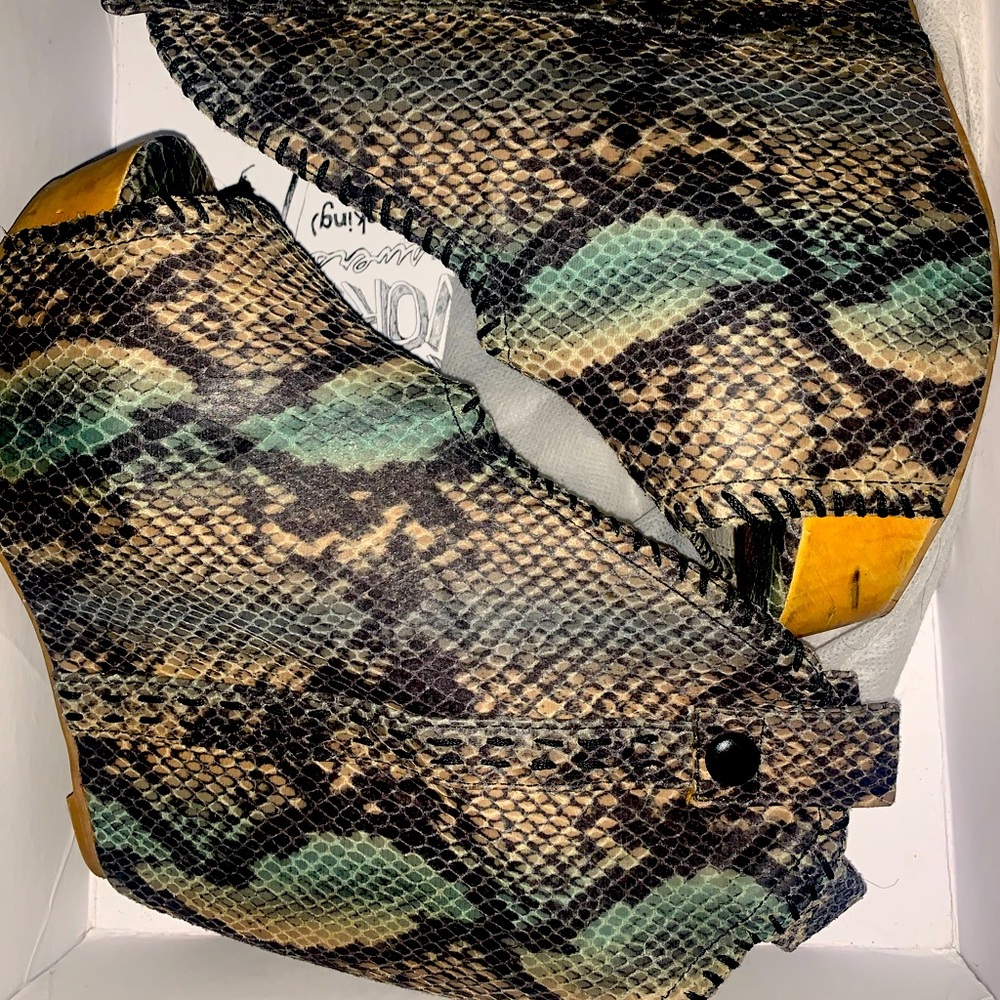 Jeffery Campbell Snake skin platform shoes